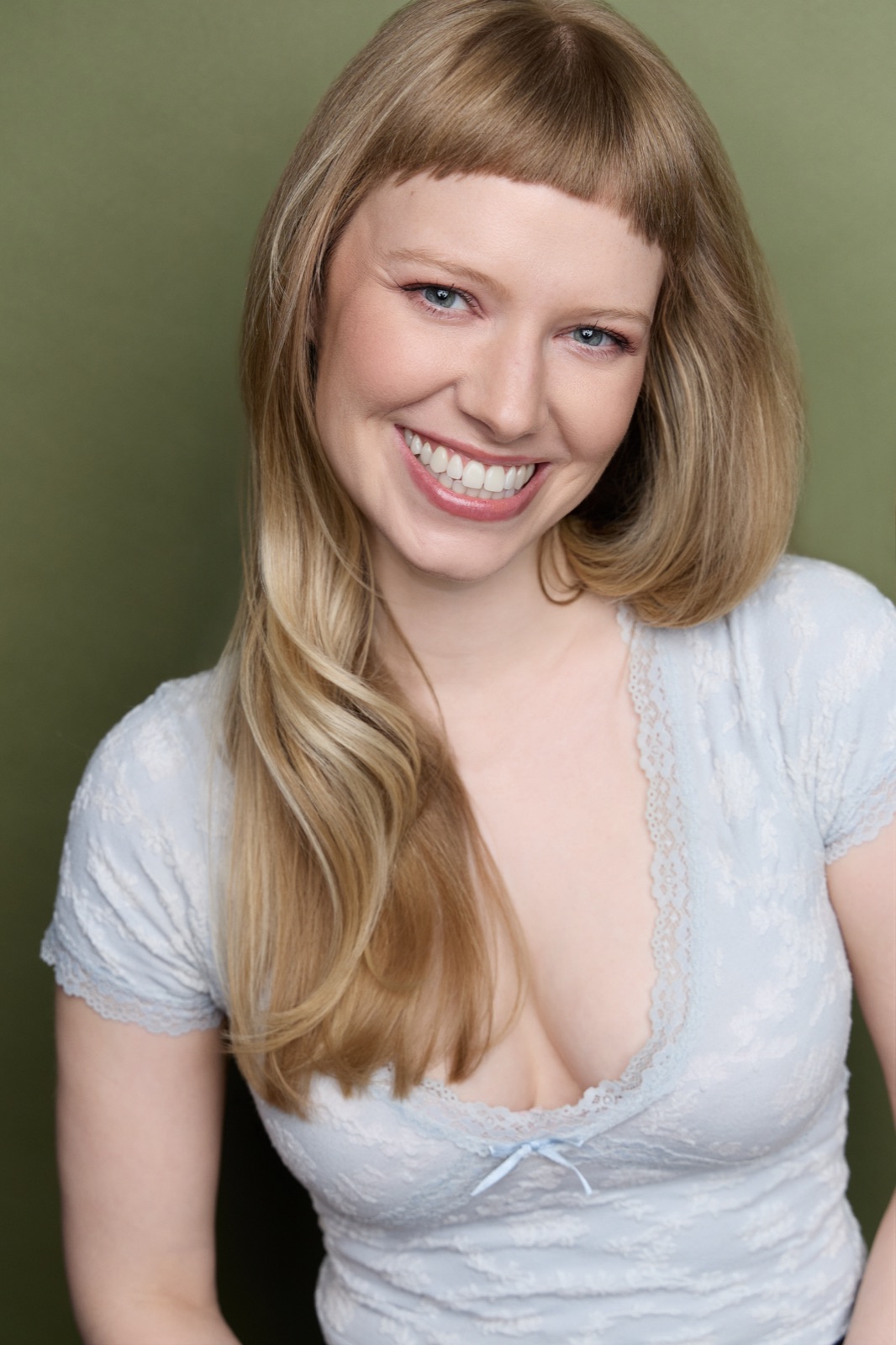 Aly Jones - Headshot